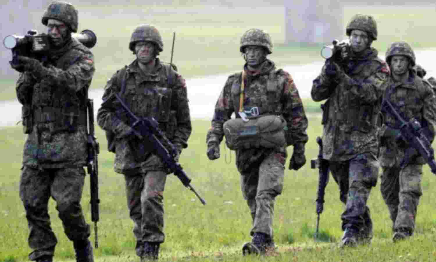 German cabinet extends its military involvement in Iraq by one year German cabinet extends its military involvement in Iraq by one year