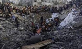 Birds of Prey Aid Israeli Army in Locating Corpses from Hamas Attack Birds of Prey Aid Israeli Army in Locating Corpses from Hamas Attack
