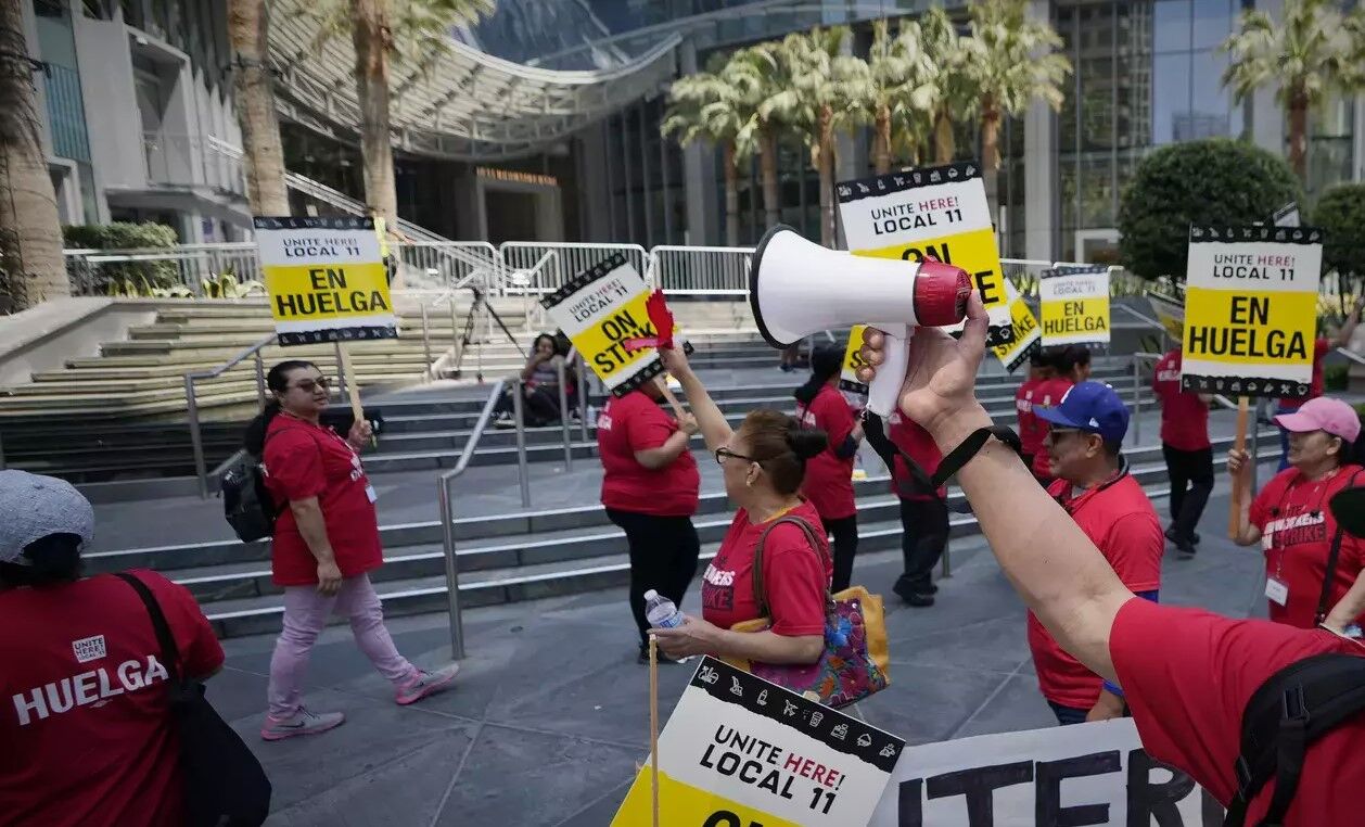 Massive Hotel Worker Strike Paralyzes LAs Tourism Industry, Demanding Better Wages and Benefits
