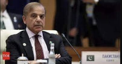 Pakistani Mob Attacks Former PM Shehbaz Sharif, Exposing Frustration with Governments Failures