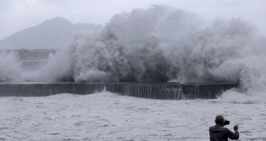 Typhoon Haikui Batters Fuzhou: Massive Damage, Displacement, and Record-Breaking Rainfall