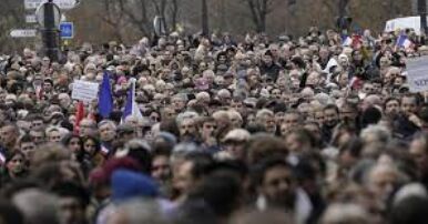 Thousands March in Paris to Denounce Rising Antisemitism Amid Israel-Gaza Conflict