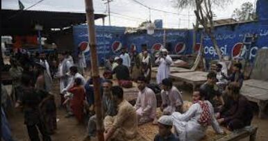 Pakistans Controversial Crackdown on Illegal Migrants Raises Concerns for Afghan Refugees