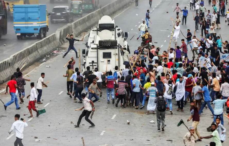 Bangladesh Police Clash with Opposition Supporters Demanding Prime Ministers Resignation over Economic Crisis and Rights Abuses