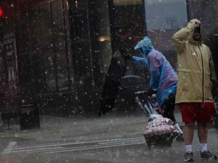 Devastating Storms Sweep Eastern US: Lives Lost, Power Outages, and Travel Chaos