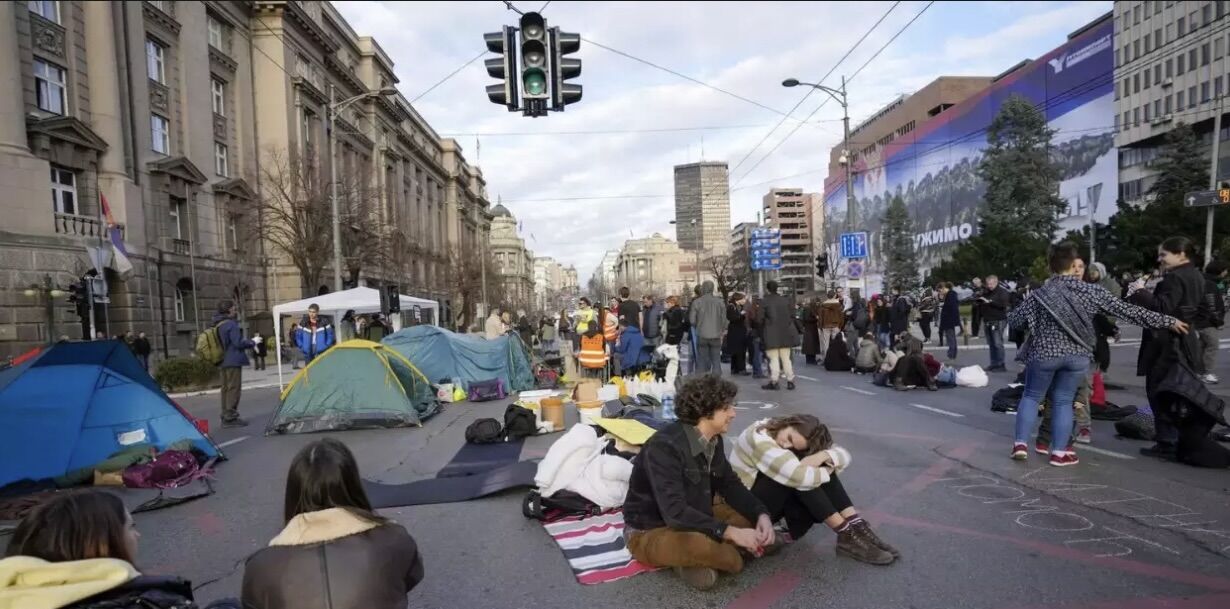 Student Protesters Blockade Belgrade Streets in Fight for Fair Elections