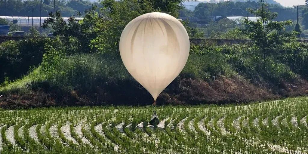 South Korean Activists Launch Balloons into North Korea Despite Warnings