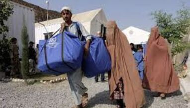 Afghanistans Media Helps Collect Aid and Highlight Challenges for Deported Refugees, Taliban Officials Acknowledge