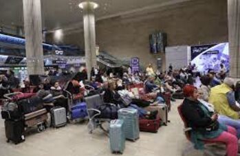 Airlines Suspend UK-Tel Aviv Flights Amid Escalating Conflict with Hamas