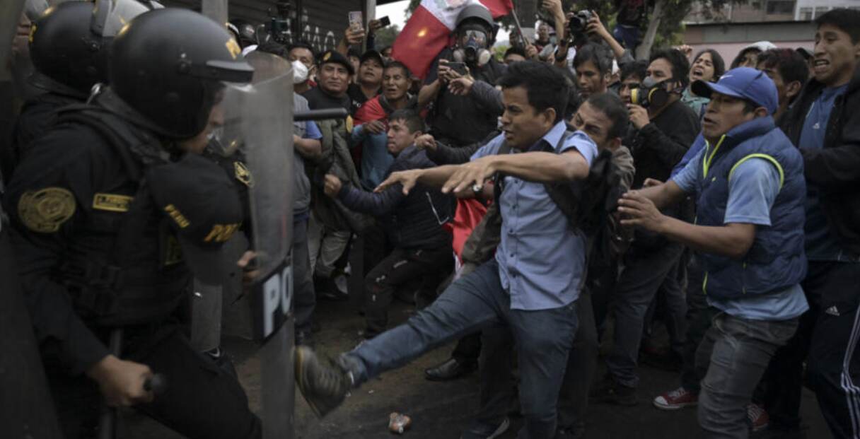 Protests Escalate in Lima: Calls for Resignation and New Elections as Violence Erupts Over Perus Interim President