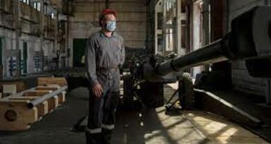 Ukrainian Steelworkers Outsmart Russian Troops with Decoy Weapons in Ongoing Conflict