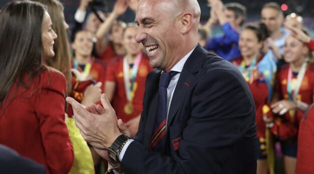 Spains Soccer Federation President Faces Backlash for Non-Consensual Kiss During Womens World Cup Victory Ceremony