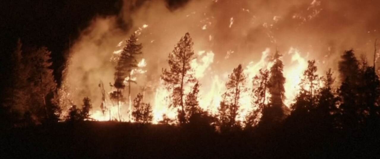 Massive Wildfire Approaches Canadas Capital: Residents Evacuate Amidst Record-breaking Fire Season