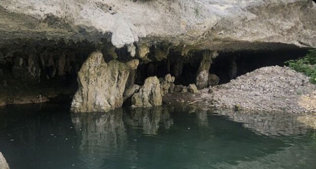 Record-Low Water Levels Uncover Hidden Underwater Cave and Remnants of Century-Old Communities at Canyon Lake in Texas