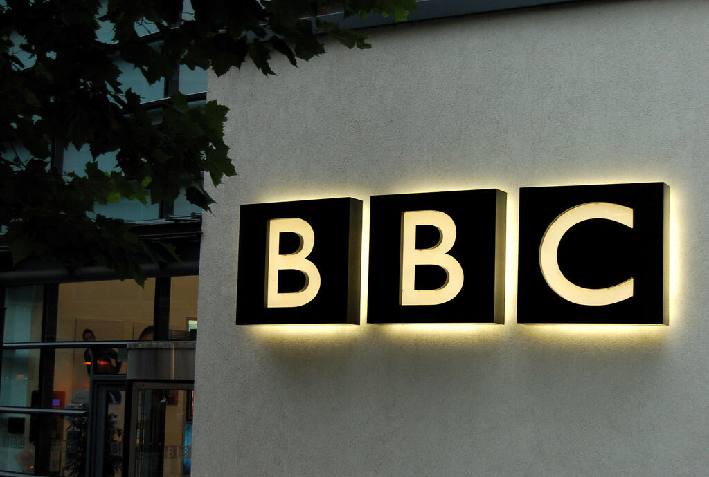 BBC apologizes to senior journalist in China