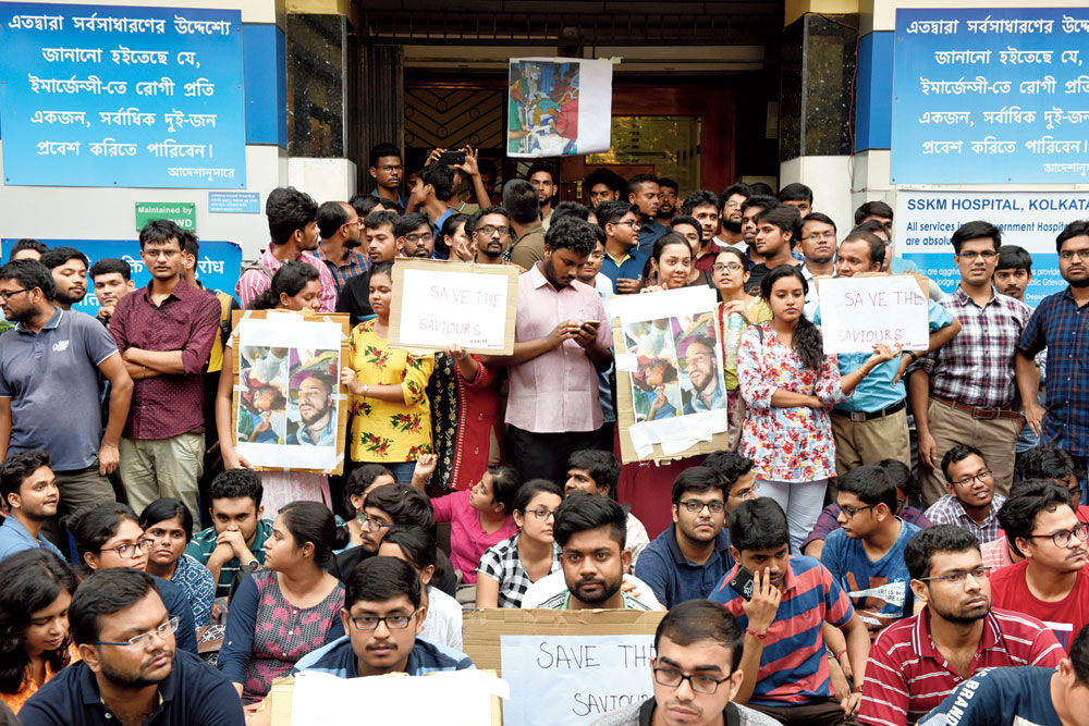 Doctors on indefinite strike across Bengal