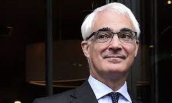 Former British Finance Minister Alistair Darling, Architect of Economic Recovery, Passes Away at 70 After Battle with Cancer Former British Finance Minister Alistair Darling, Architect of Economic Recovery, Passes Away at 70 After Battle with Cancer