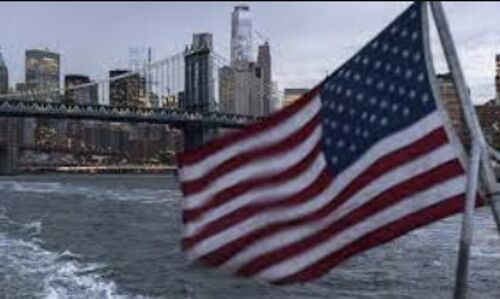 US Retail Sales Defy Expectations, Exceeding Projections Despite Higher Interest Rates