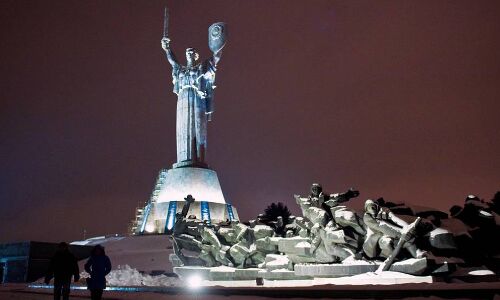 Ukraines Bold Statement: Motherland Monument Embraces National Trident, Sheds Soviet Past