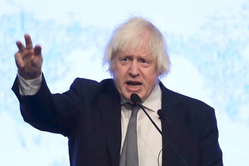 UK Should Deploy Non-Combat Troops to Ukraine, Boris Johnson Urges