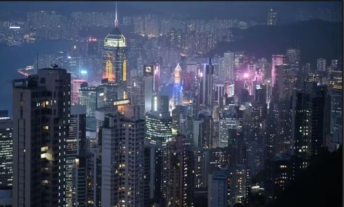 French Army Sergeant Dies in Rooftopping Incident: The Debate over Urban Photographys Deadly Risks