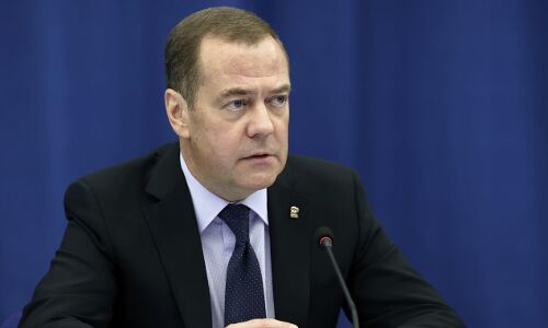Former Russian President Medvedev Warns: Moscow-Kyiv War Could Last for Decades, West Destined for Defeat