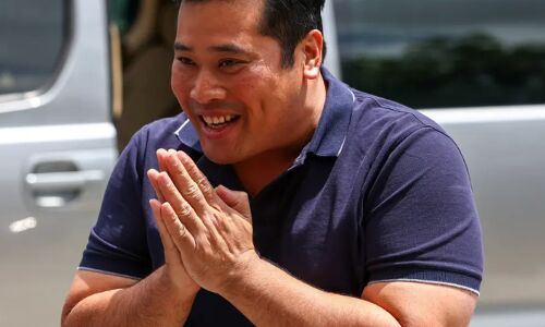 Estranged Son of Thailands King Makes Shocking Return After 27 Years Abroad, Stirring Up Royal Family Dynamics