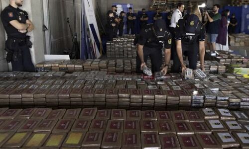 Massive Blow to Criminal Networks: Spanish Police Seize 9.5 Tonnes of Cocaine Hidden Among Bananas in Historic Operation