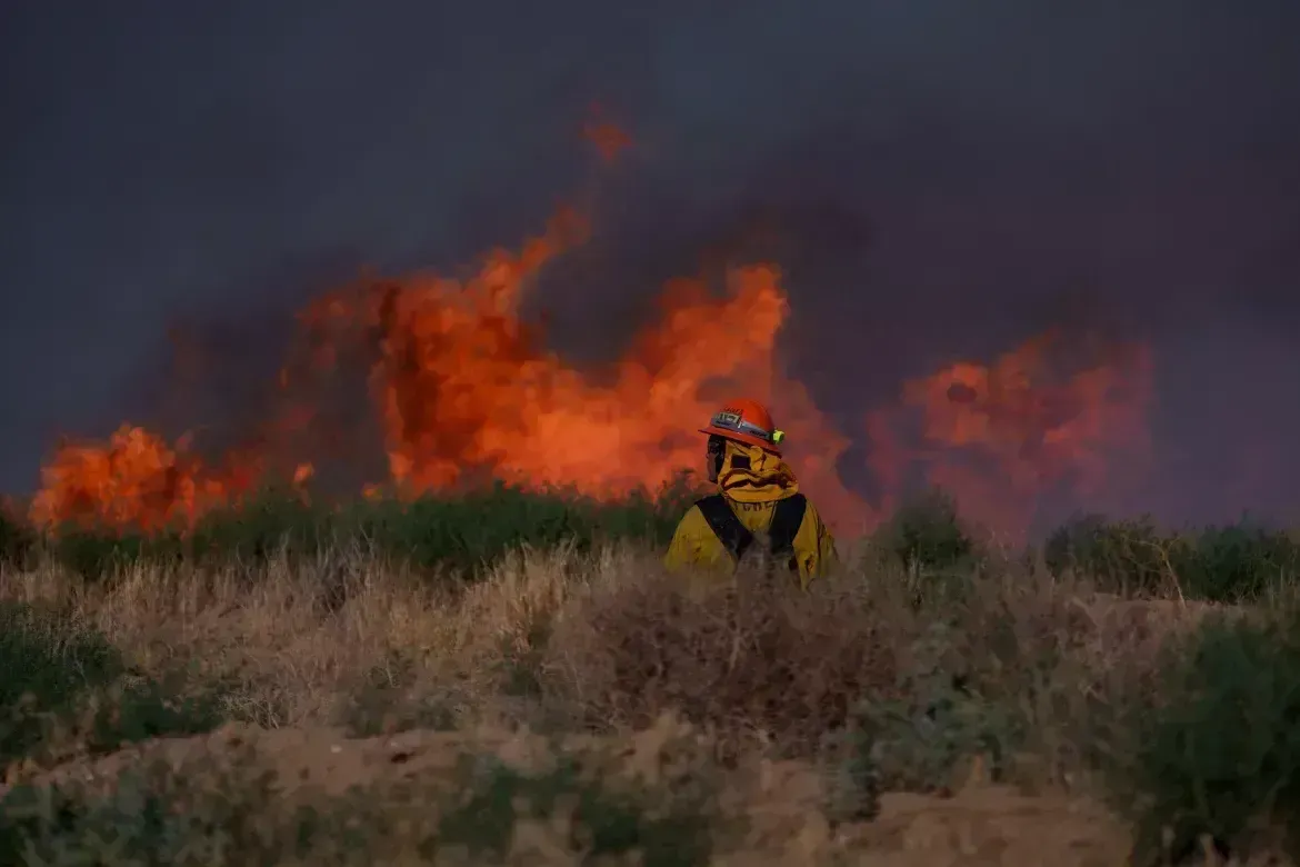 California Wildfire Engulfs 12,000 Acres, Prompting Evacuations California Wildfire Engulfs 12,000 Acres, Prompting Evacuations