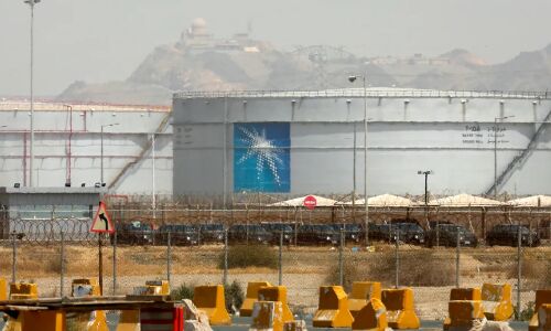Saudi Arabia Extends Unilateral Oil Production Cut, Raises Global Gas Price Concerns