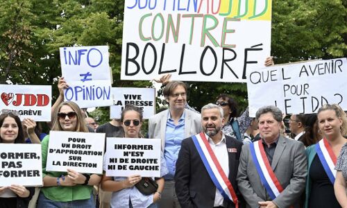 Journalists at Le Journal du Dimanche End Historic Strike Amid Outrage over Far-Right Editor Appointment Journalists at Le Journal du Dimanche End Historic Strike Amid Outrage over Far-Right Editor Appointment