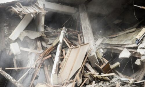 Tragedy Strikes Cameroon : 12 Lives Lost and Several Injured in Building Collapse, Authorities Urged to Enforce Safety Regulations Tragedy Strikes Cameroon : 12 Lives Lost and Several Injured in Building Collapse, Authorities Urged to Enforce Safety Regulations