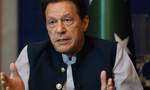 Imran Khans Arrest on Corruption Charges: Political Future at Risk as Legal Battle Intensifies Imran Khans Arrest on Corruption Charges: Political Future at Risk as Legal Battle Intensifies
