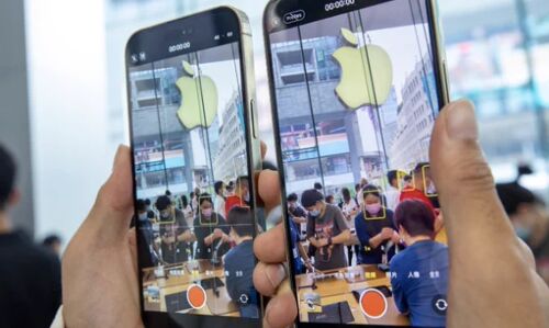 China Bans Apple iPhones and Foreign Devices Amid Escalating US-China Tensions: Implications for Tech Industry and Apples Sales