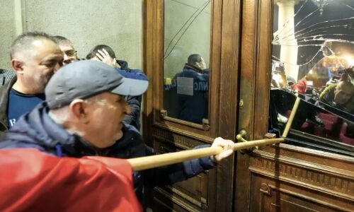 Violent Protests Rock Belgrade as Opposition Demands Election Annulment Violent Protests Rock Belgrade as Opposition Demands Election Annulment