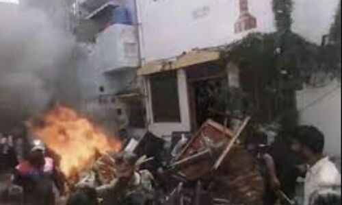 Rampaging mob sets churches on fire in Pakistan - Christian family accused of blasphemy