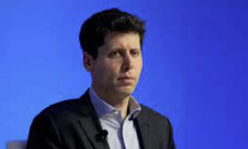 Former OpenAI CEO Sam Altman in Talks to Return Amidst Controversy: Investors and Employees React