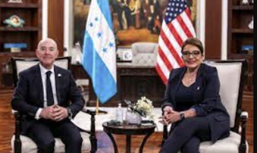 Honduran President Xiomara Castro Joins Forces with US Homeland Security Secretary to Tackle Migrant Crisis at Southern Border Honduran President Xiomara Castro Joins Forces with US Homeland Security Secretary to Tackle Migrant Crisis at Southern Border