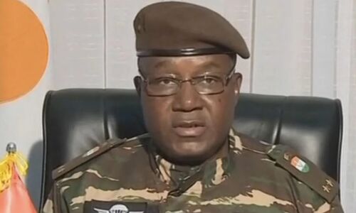 Nigers Presidential Guard Leader Declares Himself Head of Transitional Government in Military Coup