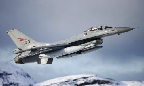 Ukraine Takes to the Skies: US to Provide F-16 Training for Ukrainian Pilots in Landmark Move Ukraine Takes to the Skies: US to Provide F-16 Training for Ukrainian Pilots in Landmark Move