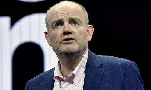 Former CEO of The New York Times and the BBC Takes Charge: Mark Thompson Brings Hope and Innovation to CNN