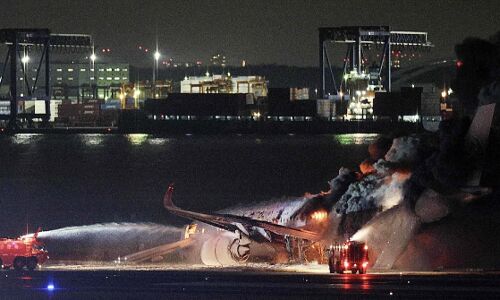 Japan Airlines Cabin Crew Praised for Heroic Evacuation in Airport Collision Tragedy