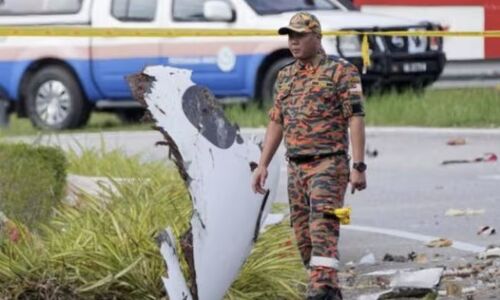 Tragedy Strikes as Small Aircraft Crashes in Malaysia, Leaving 10 Dead: Witnesses Capture Harrowing Scene