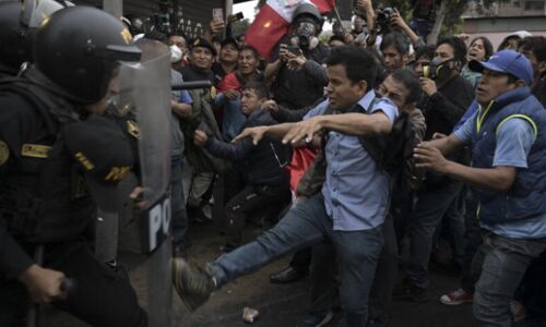 Protests Escalate in Lima: Calls for Resignation and New Elections as Violence Erupts Over Perus Interim President