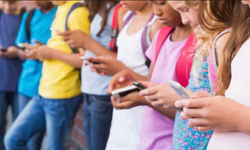 China Cracks Down on Excessive Phone Use: New Regulations Target Children and Teens to Foster Morality and Protect Vision China Cracks Down on Excessive Phone Use: New Regulations Target Children and Teens to Foster Morality and Protect Vision