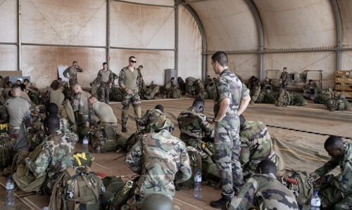 Nigers Coup Puts Frances Influence at Risk: Discussions Begin for Withdrawal of Troops Nigers Coup Puts Frances Influence at Risk: Discussions Begin for Withdrawal of Troops