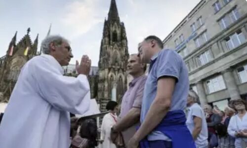 Pope Francis Urges Vatican Bureaucrats to Embrace Openness and Courage Amid Controversial Same-Sex Couple Blessing Approval Pope Francis Urges Vatican Bureaucrats to Embrace Openness and Courage Amid Controversial Same-Sex Couple Blessing Approval
