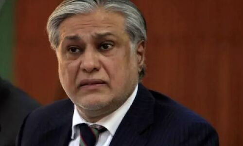 Controversy Erupts as Pakistans Finance Minister Engages in Heated Exchange with Journalist Controversy Erupts as Pakistans Finance Minister Engages in Heated Exchange with Journalist