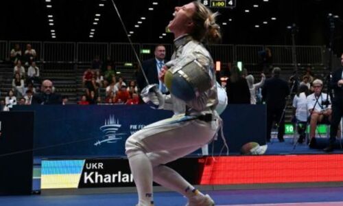 Ukrainian Fencer Disqualified for Refusing Handshake: Symbolic Sabre Gesture Ignites Political Firestorm Ukrainian Fencer Disqualified for Refusing Handshake: Symbolic Sabre Gesture Ignites Political Firestorm