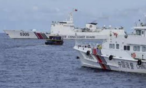 Philippine Boats Brave Chinese Blockade, Deliver Supplies to Disputed Shoal in South China Sea, As U.S. Navy Watches Closely Philippine Boats Brave Chinese Blockade, Deliver Supplies to Disputed Shoal in South China Sea, As U.S. Navy Watches Closely
